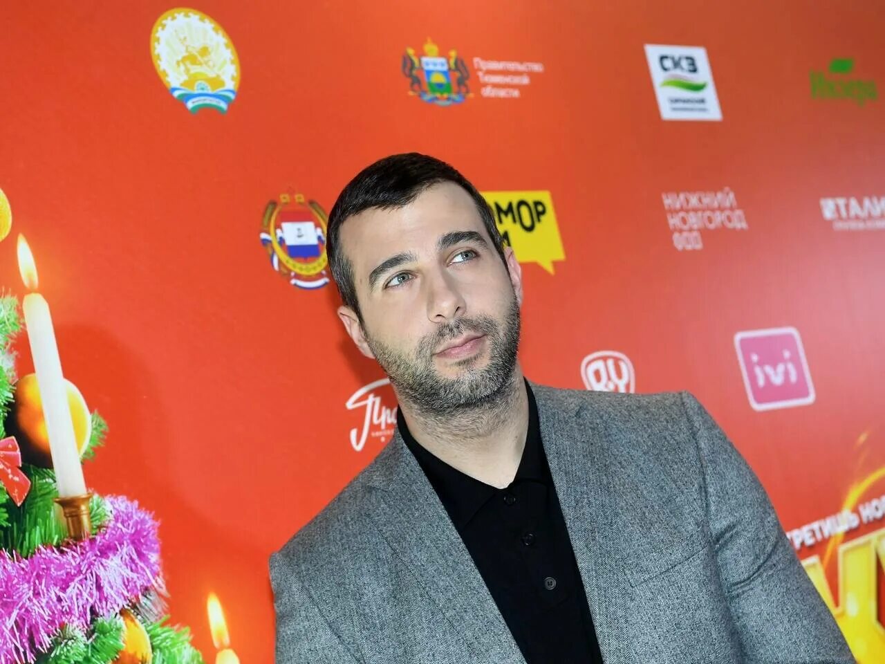 Ургант купил. Ургант купил. Ургант купил. Ургант фото 2023. Ургант 2006.