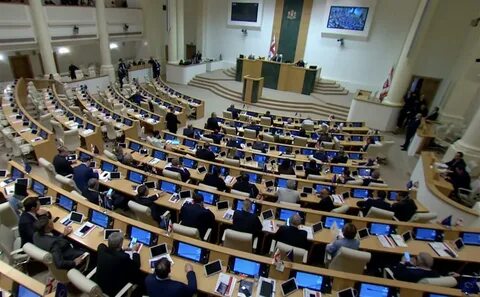 Спикер парламента грузии подписал закон об иноагентах