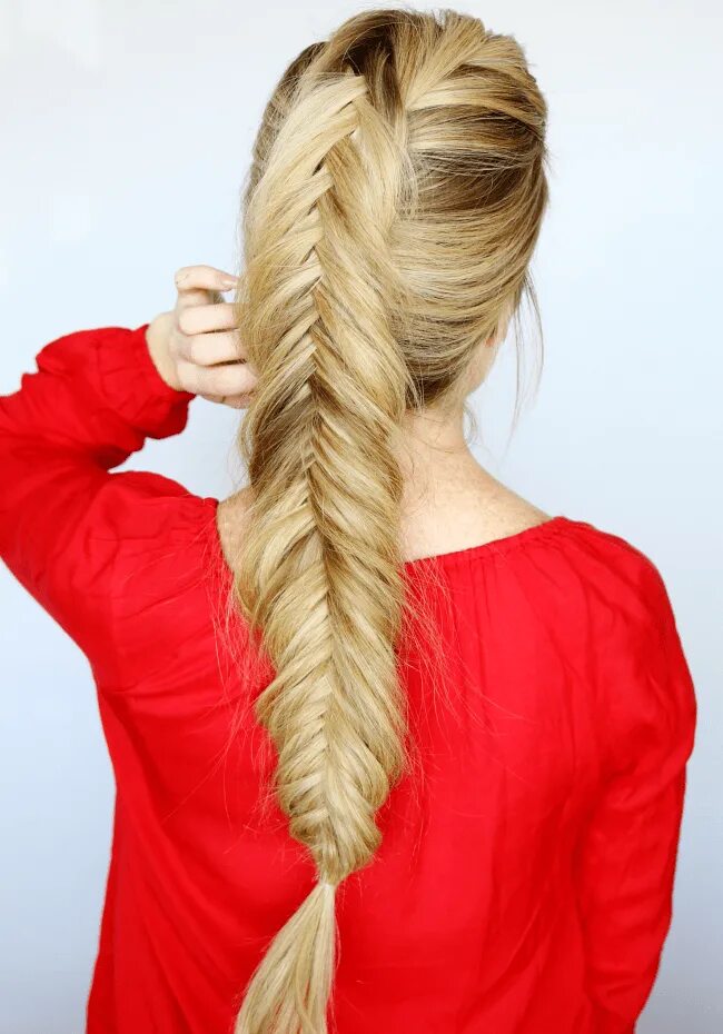 Fishtail braid. Блейк лайвли с хвостом. Хвост коса фото. Прическа высокий хвост с косой. Хвост коса фото.