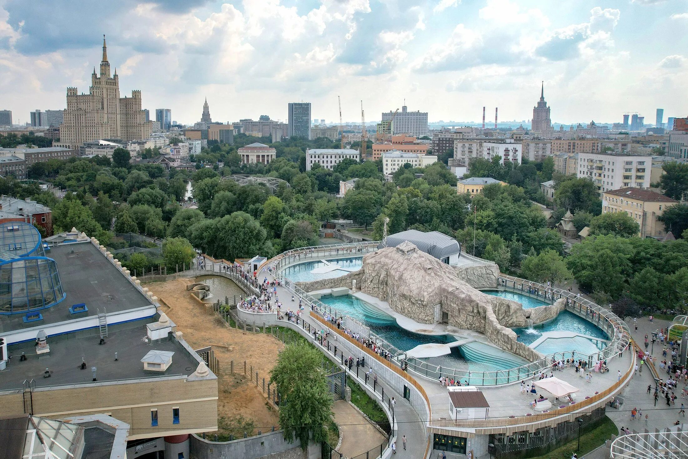 Павильоны московского зоопарка. Павильон ластоногие в Московском зоопарке. Зоопарк Москва павильон ластоногие. Московский зоопарк павильон ластоногие открытие. Московский зоопарк сверху.