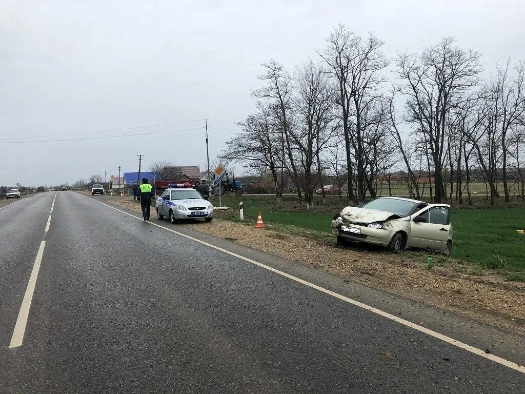 Трасса тимашевск. Тимашевск Приморско Ахтарск. Авария Приморско Ахтарск. Авария Кореновск Тимашевск. Дорога в Приморско- Ахтарск.