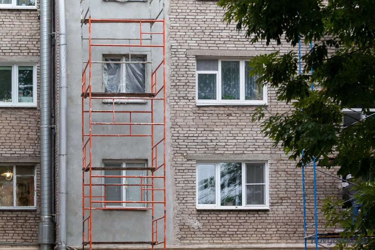 Дом розова великий новгород. Ремонт домов новгородская область. Новгород дома. Сольцы покрасили дома. Новгородская 10 тюмень.