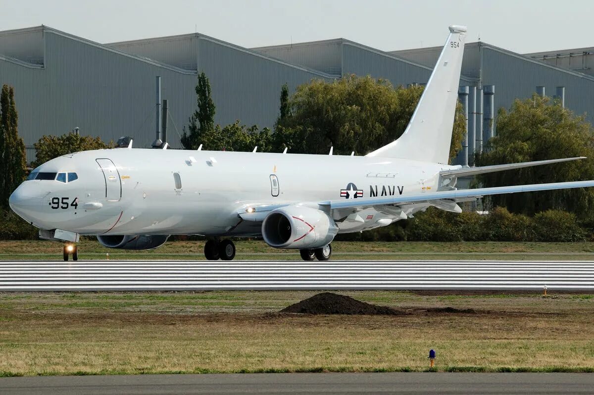 Посейдон сша. P-8a Poseidon. Боинг Посейдон p8. Самолёт Посейдон p8. Р-8 Посейдон.