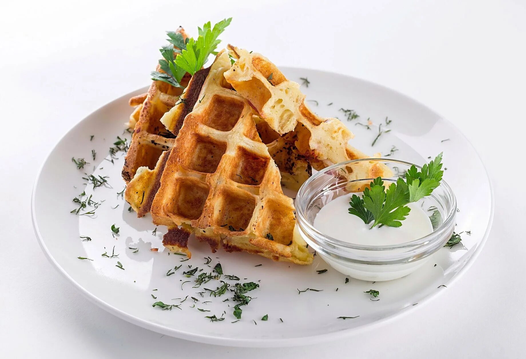 вафли несладкие. венские вафли шпинатные. венские вафли с ветчиной. корн дог в вафельнице. бельгийские вафли бенедикт.