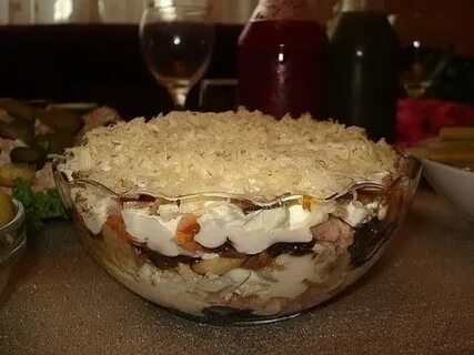 Салат курица чернослив сыр яйцо грецкий орех