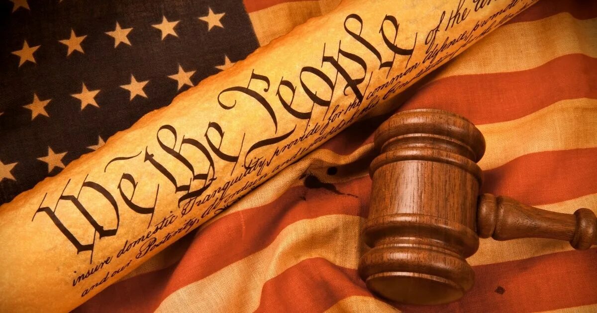 Идеи конституции сша. Конституция сша современная. u.s. constitution. конституция сша картинки для презентации. конституционное право сша.