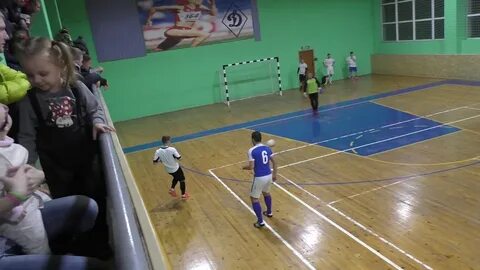 В школе мальчики 54