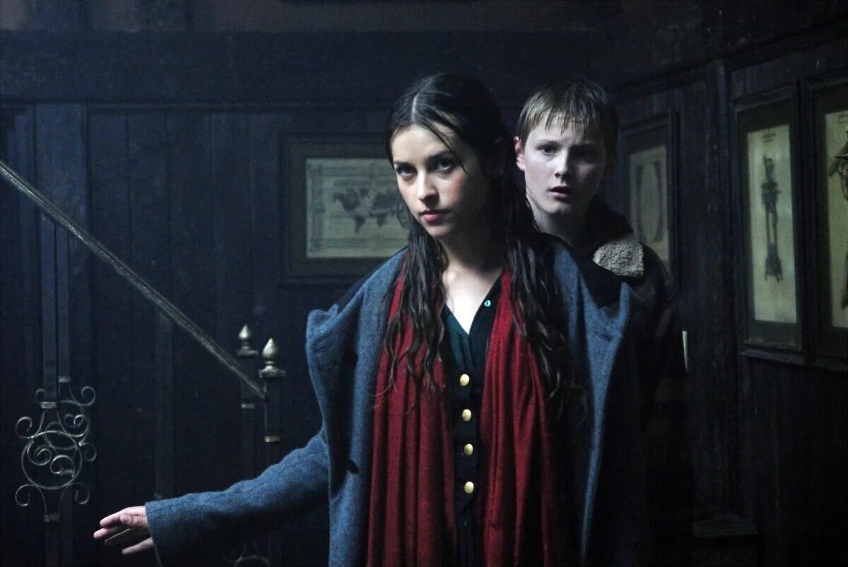 лим последний из рода тьмы. лим последний из рода тьмы. неукротимый падение со скалы. дэниел дэй-льюис последний из могикан 1992. лим последний из рода тьмы.