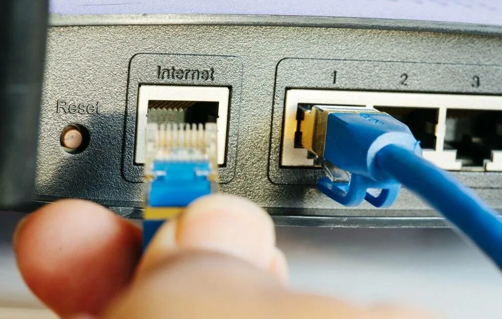 Постоянное интернет соединение. Порт lan RJ-45. Сетевой порт Ethernet (RJ-45). Порт для разъема rj45. Lan порт RJ-45 на роутере.