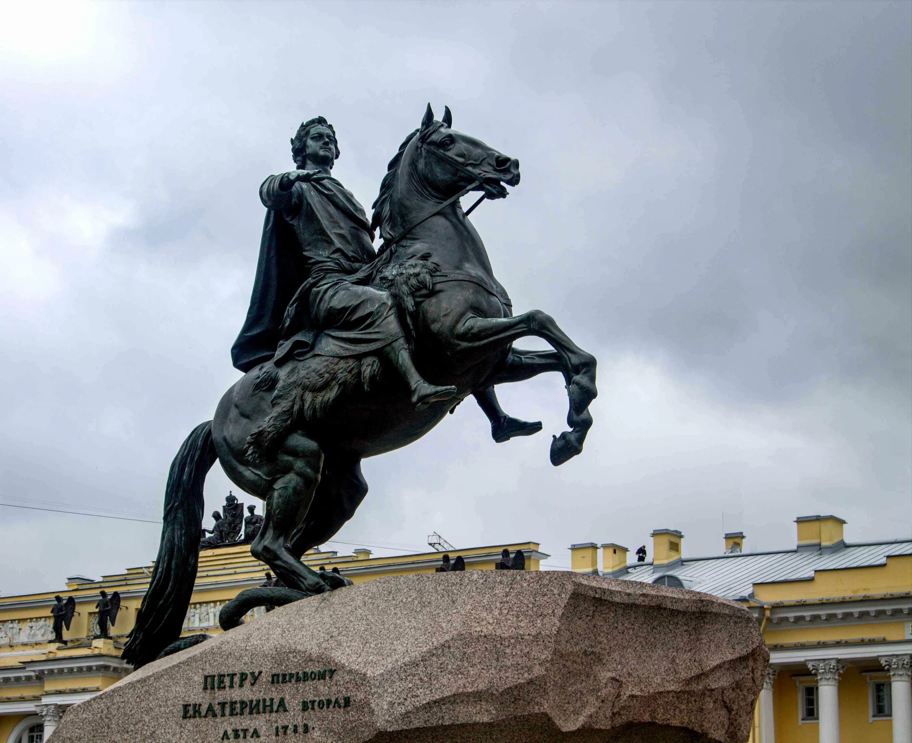Модель медного всадника