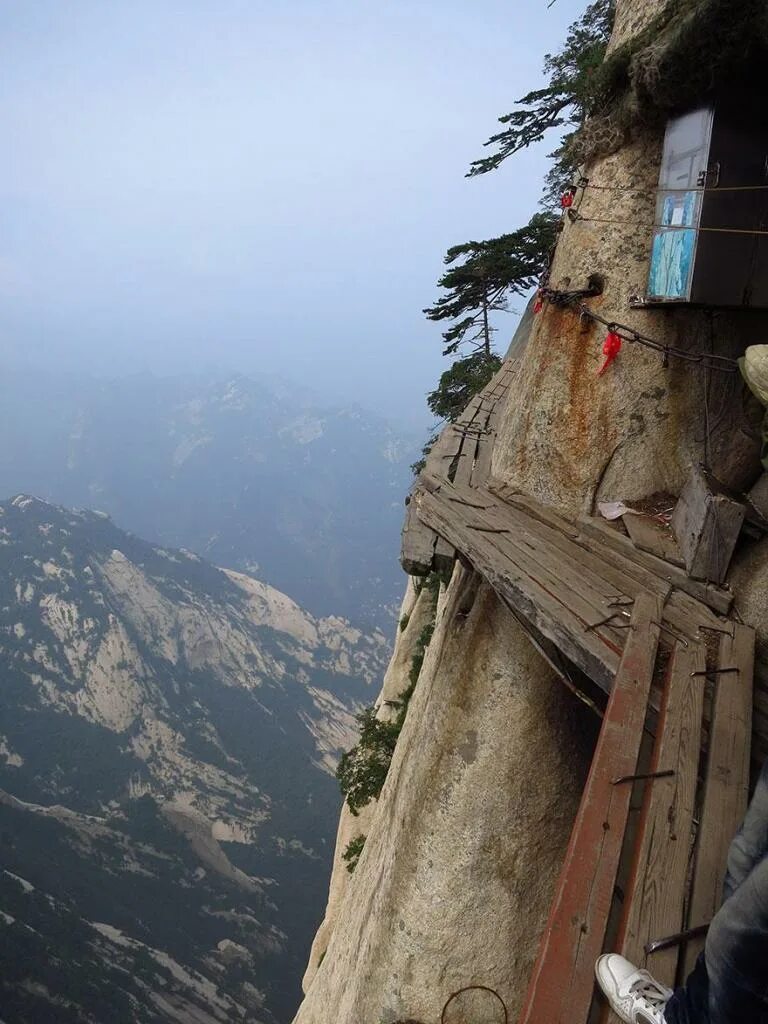 Caminito del rey испания королевская тропа. Опасных тропах. Гора хуашань тропа. Эль-каминито-дель-рей, испания. Опасных тропах.