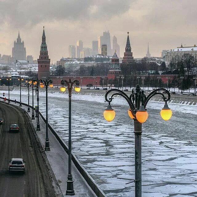 Доброе утро москва. Утренняя Москва зимой. Доброе утро Москва зима. Зимняя Москва утром. Зимнее утро в Москве.