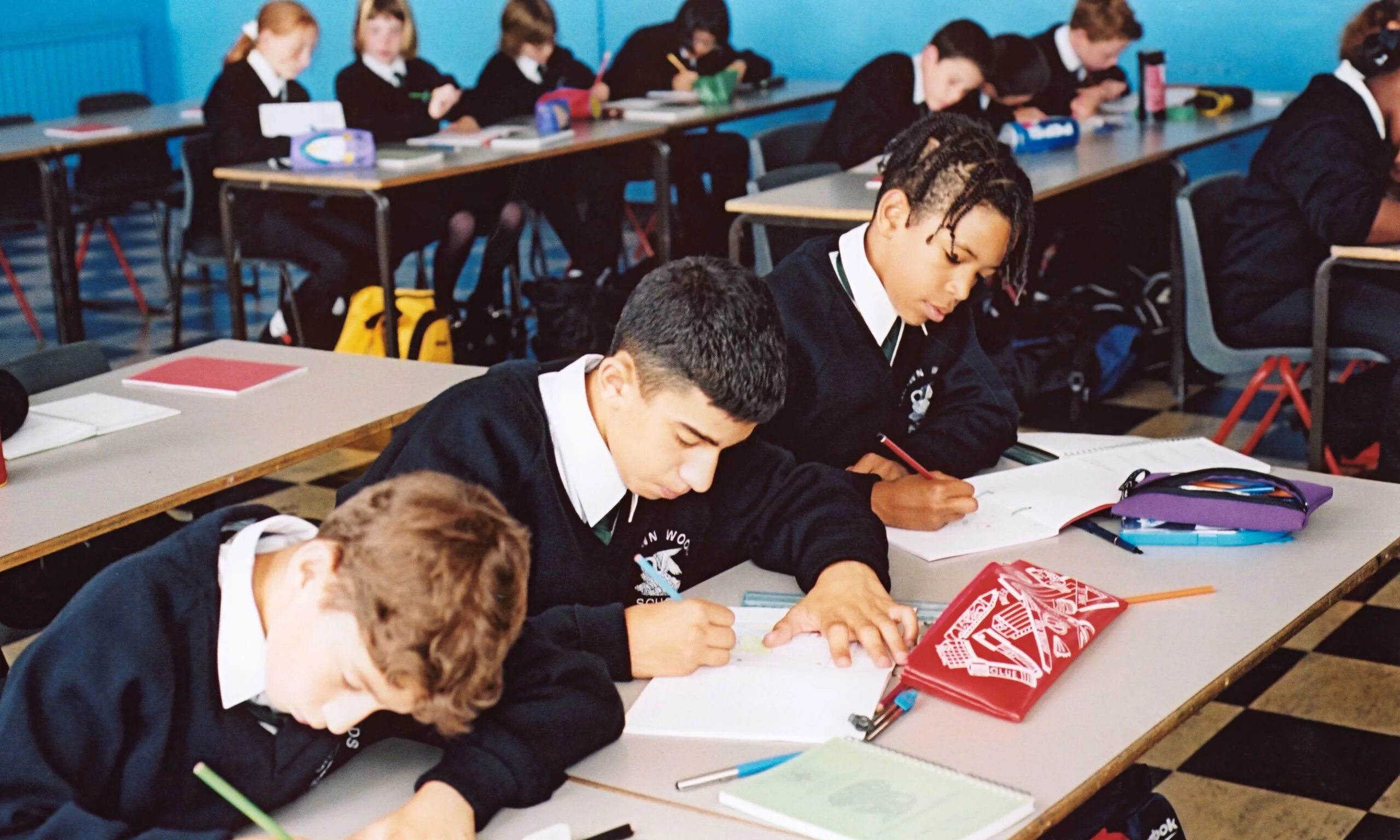 Secondary school pupils. Праймари секондари скул. Среднее образование в США. Начальное образование в США. Школьное образование в Канаде.