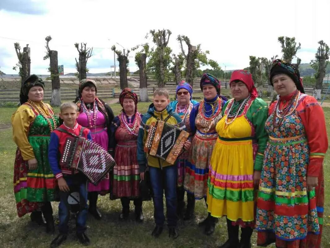 Погода бурятия бичурский. С Бичура Республика Бурятия. Деревня Бичура в Бурятии. Бичура Бурятия достопримечательности. Церкви в с Бичура Бурятия.