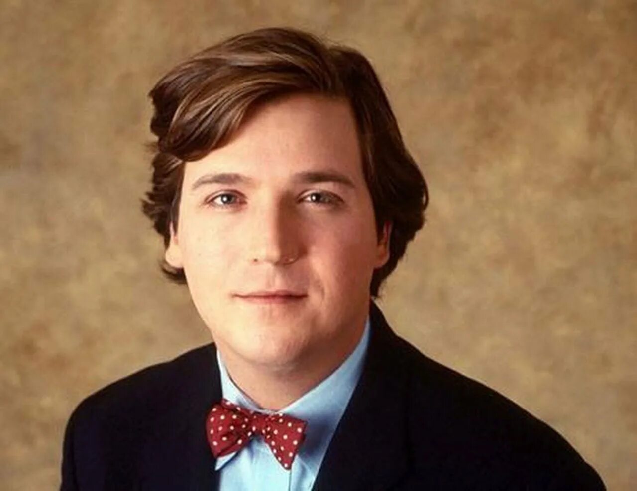 Карлсен такер. Tucker Carlson. Tucker Carlson young. Tucker Swanson MCNEAR Carlson. Tucker Carlson 2024.