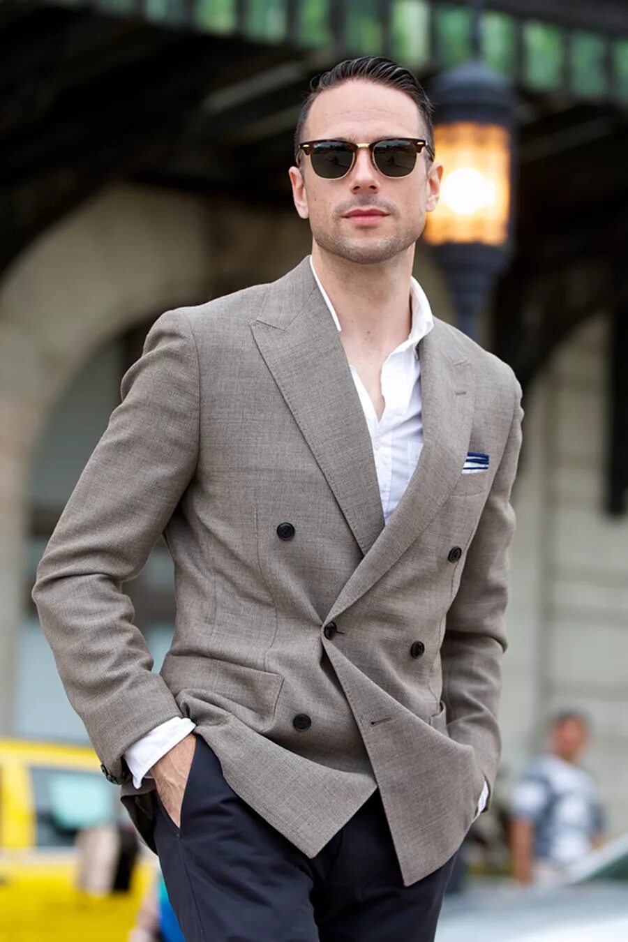 фото парней в пиджаках. парень в костюме. мужчина в костюме. фото парней в пиджаках. человек в костюме.