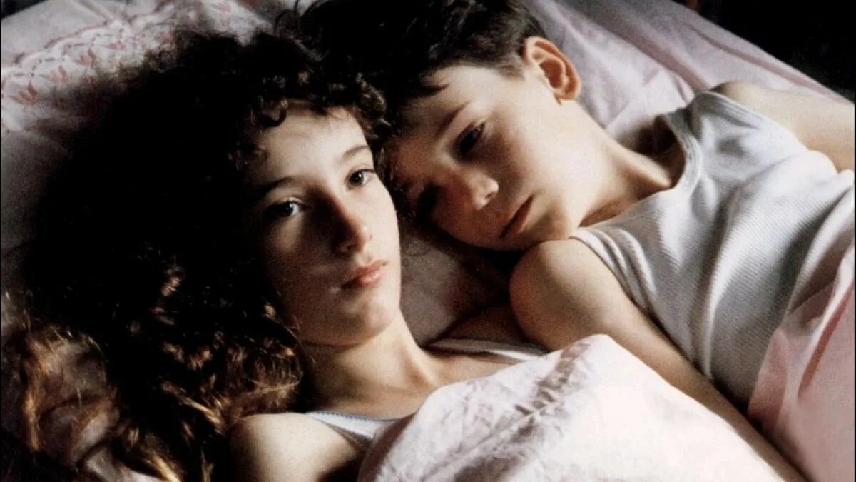 Boy woman real. Тото герой. Boy woman real. Woman and little boy love отношения. Boy woman real.