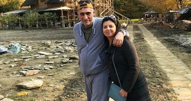 Симоньян маргарита биография и личная жизнь муж Тигран кеосаян и маргарита симоньян показали свой роскошный дом в подмосковье