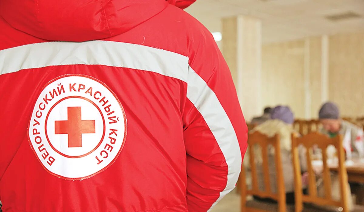 Чем занимается красный крест. Белорусский красный крест. Белорусское общество красного Креста»,. Белорусский красный крест лого. Волонтеры красного Креста.