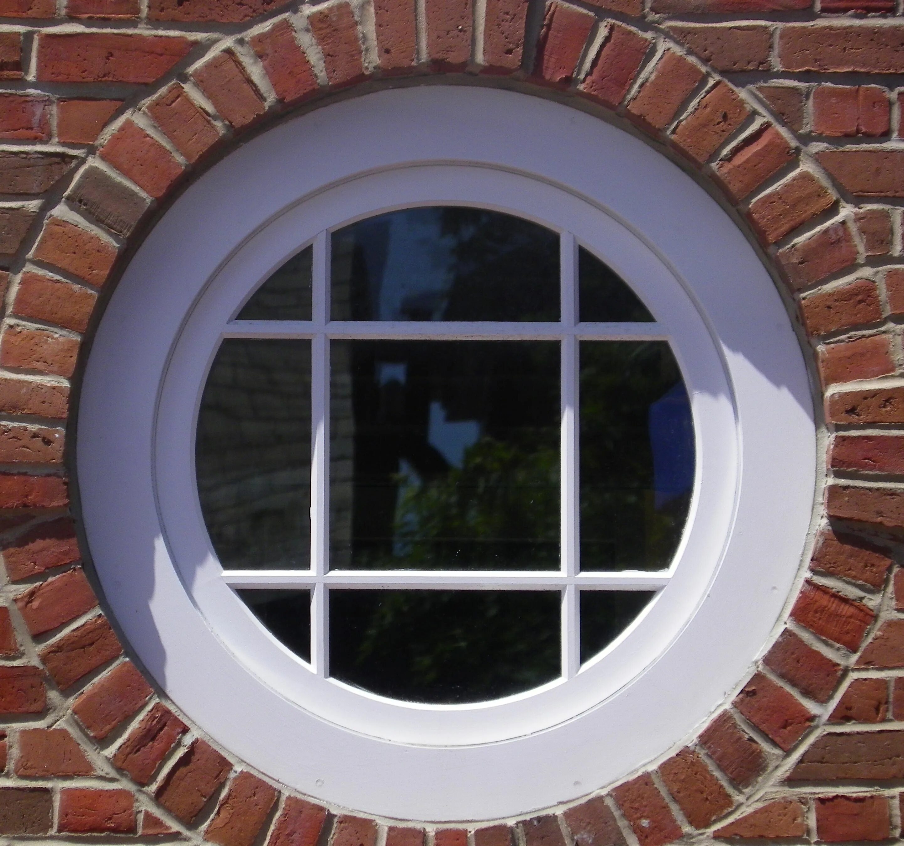 Round window