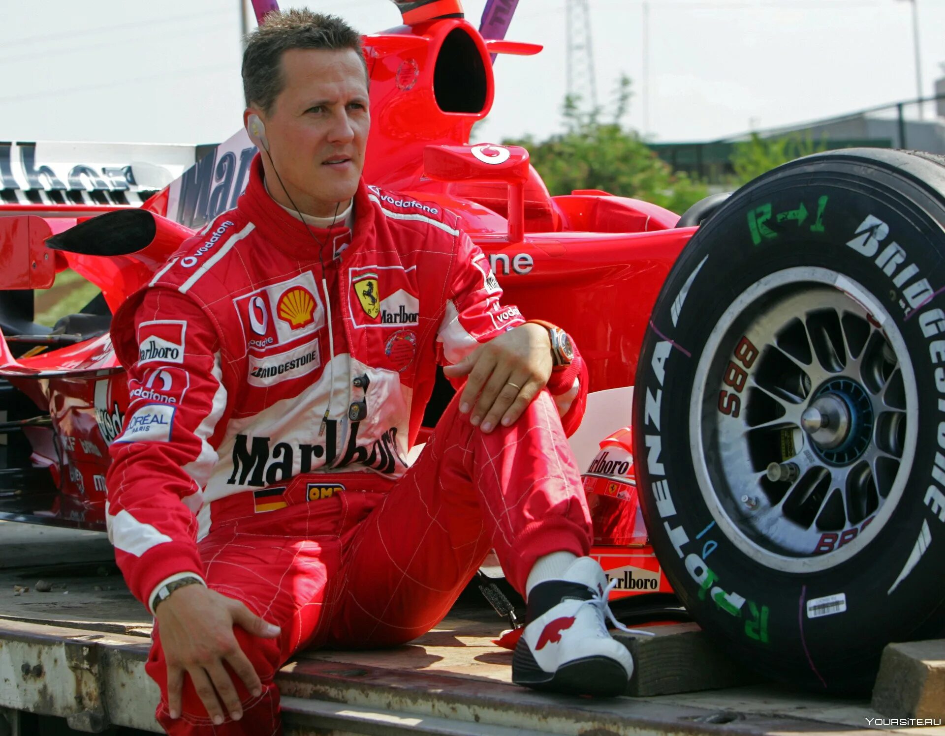 Знаменитый гонщик формулы 1. Знаменитый гонщик формулы 1. Гонщик михаэль шумахер. Михаэль шумахер. Михаэль шумахер сейчас 2022 фото.