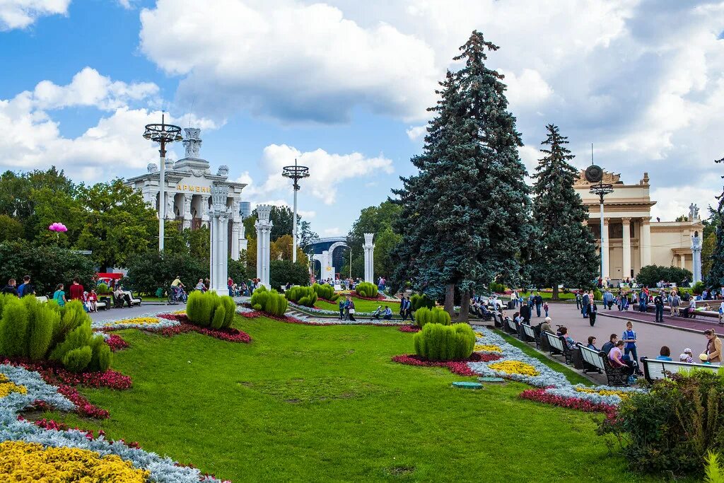 Парк ВДНХ. ВДНХ парк парк. Ландшафтный парк ВДНХ. Лесопарк ВДНХ.