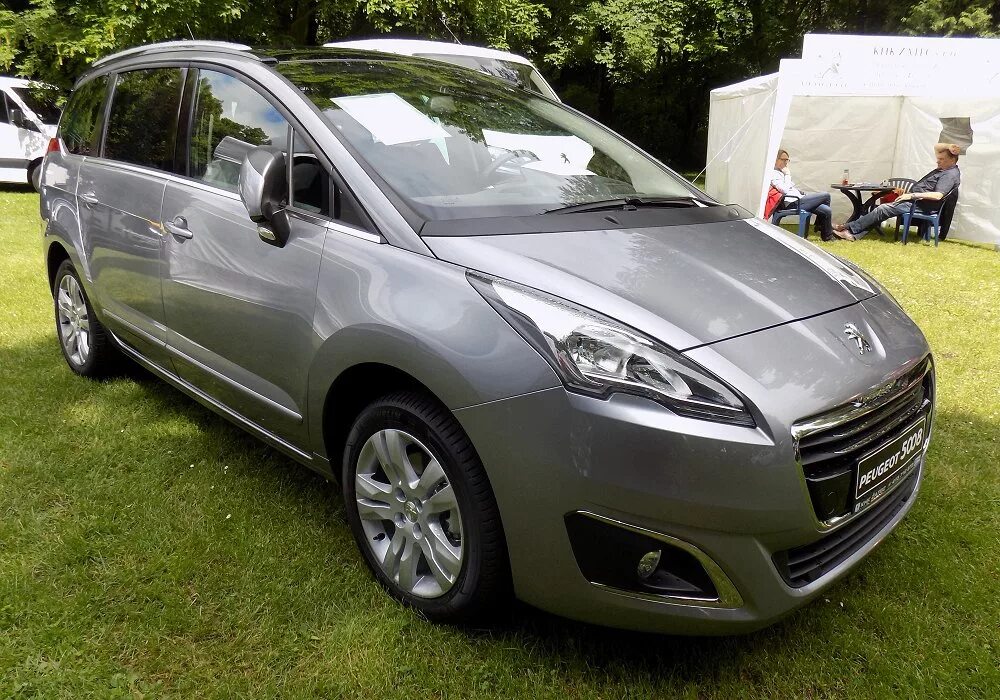 Купить пежо 5008 дизель. Peugeot 5008. Peugeot 5008 2015. Peugeot 5008 2016. Пежо 5008 2.