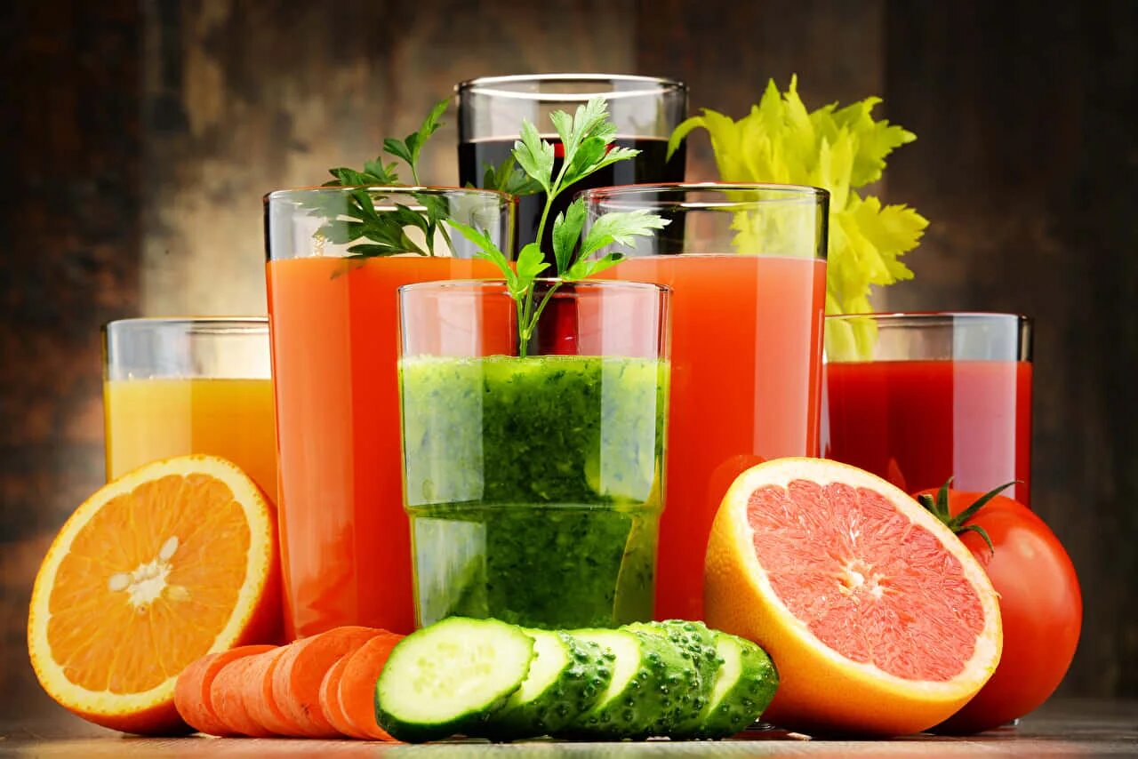 Vegetable juice. Свежевыжатый сок. Свежевыжатые фруктовые соки. Натуральный сок. Фруктовые и овощные соки.