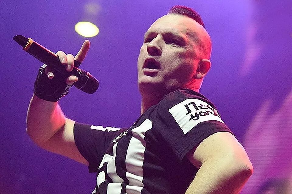 Сергей лемох кар мэн. Группа кар-мэн. Сергей лемох. Солист кар мэн. Солист кар мэн сергей лемох.