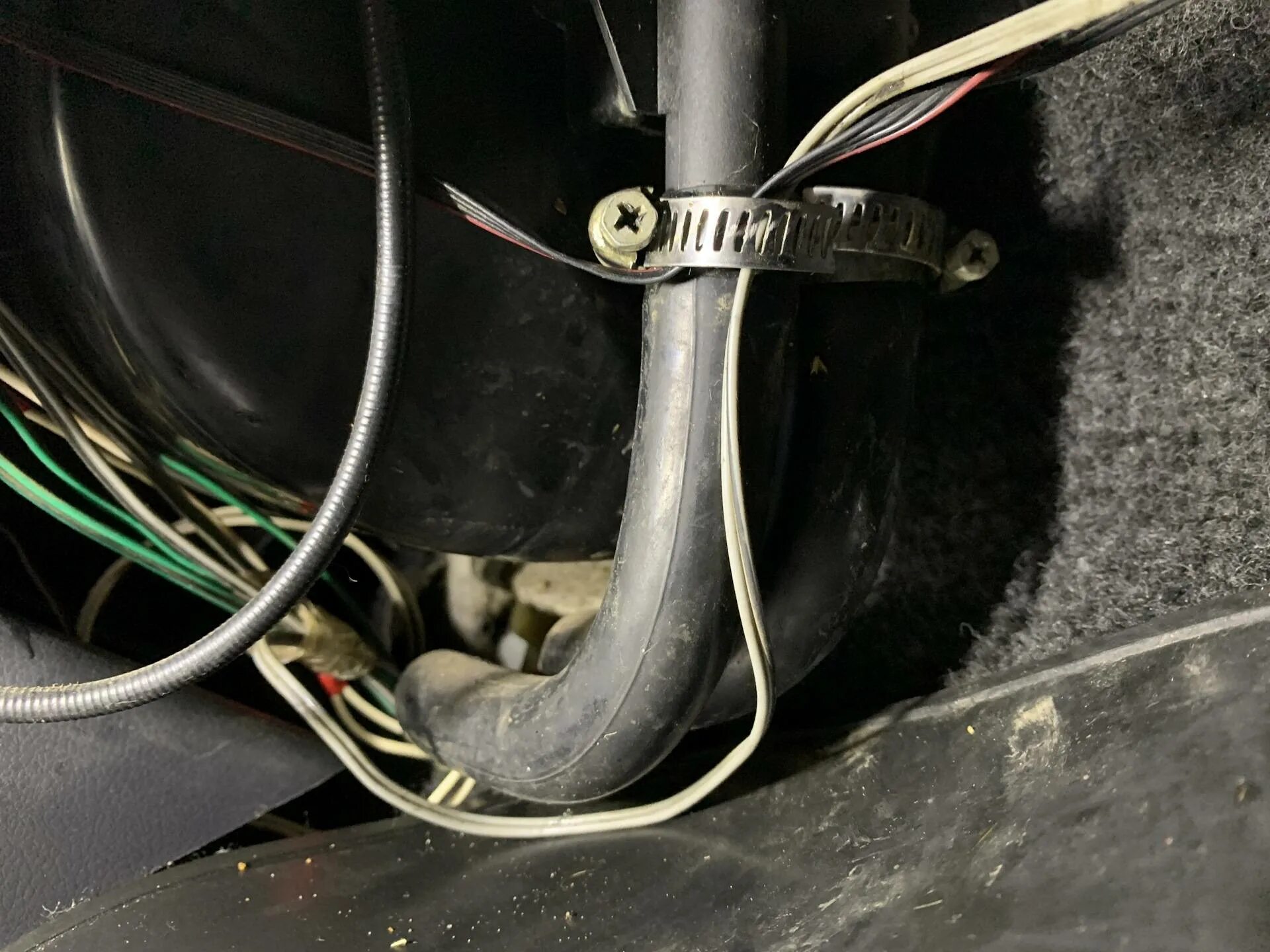 21099 как поменять печку. Печка 21099 высокая панель. Радиатор печки ваз 2199. Радиатор печки ваз 21099 высокая панель. Радиатор печки 21099.