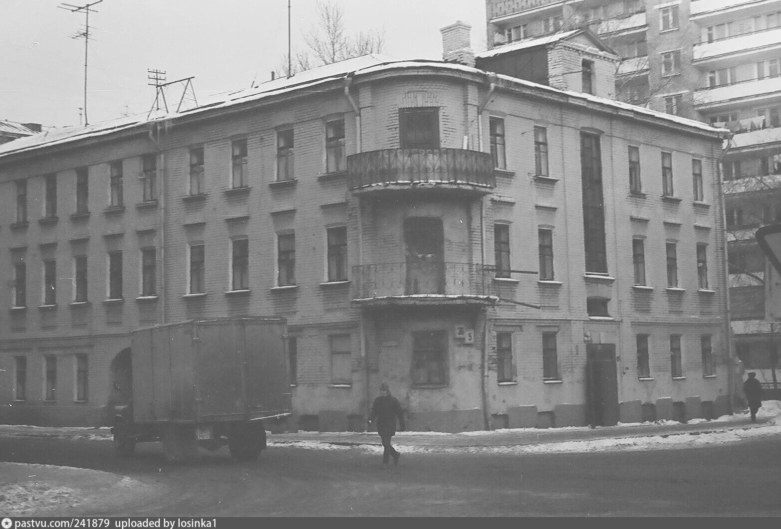 Зацепа 22. Улица зацепа дом 35. ул. зацепа 41. институтский переулок москва. большая пионерская улица москва.