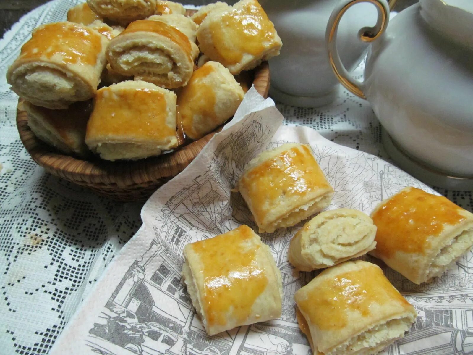 Слоеное печенье гата. Кята Ереванская. Печенье када. Када выпечка. Печенье гата фото.