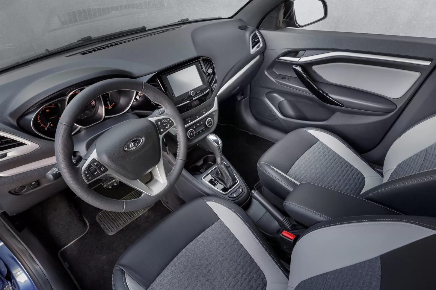 Главное преимущество новых вест - Lada Vesta, 1,6 л, 2016 года просто так DRIVE2