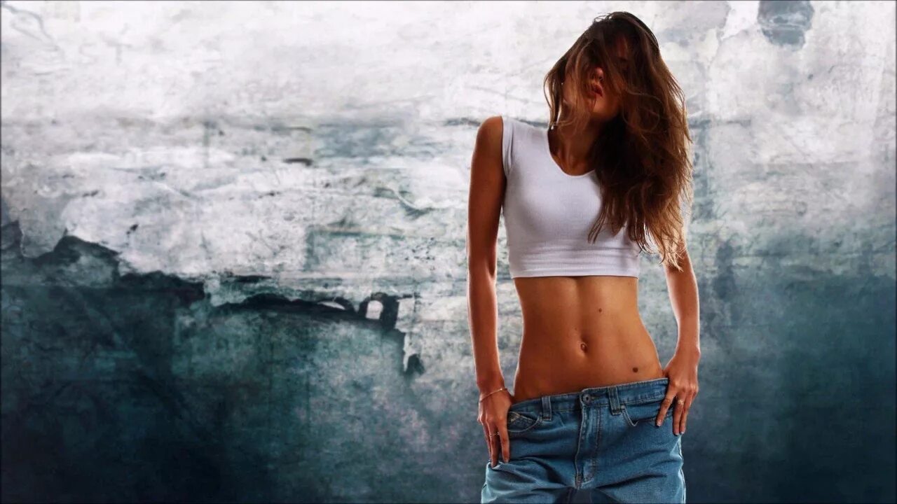 Футболка с текстом. Футболка мужчина. Женская майка надпись. Майка для девочки. В той же майке.