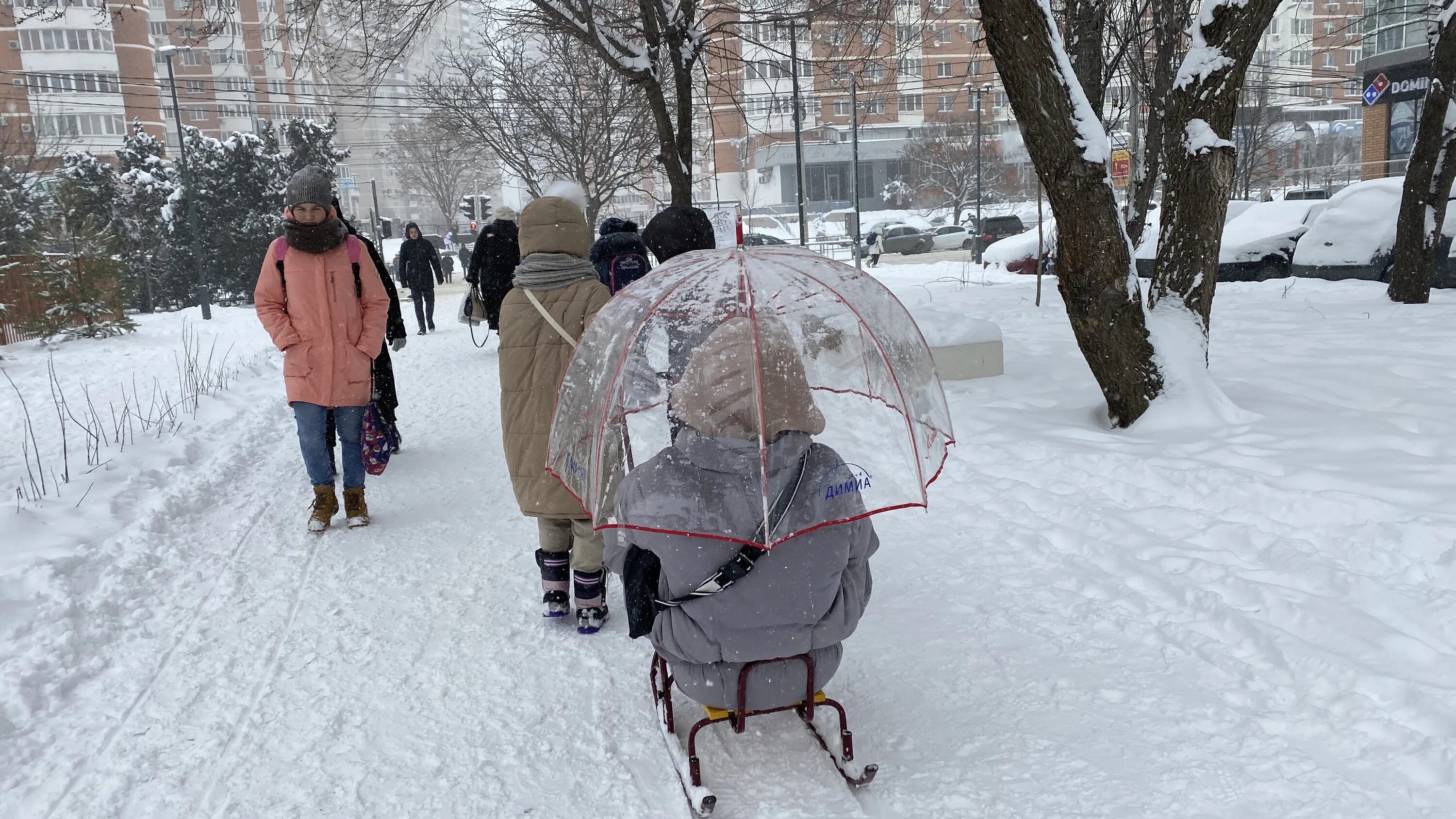 Снегопад в Москве. Снег. Сильный снег. Снег в России. Погода краснодар снег