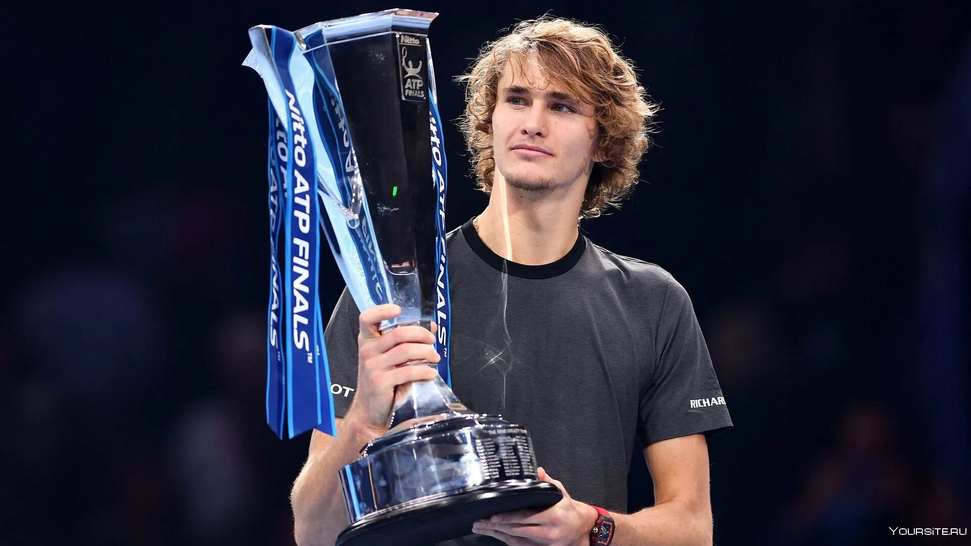 Зверев теннисист. Зверев александр геннадьевич. Alexander zverev. Саша зверев теннис. Александр зверев 2021.