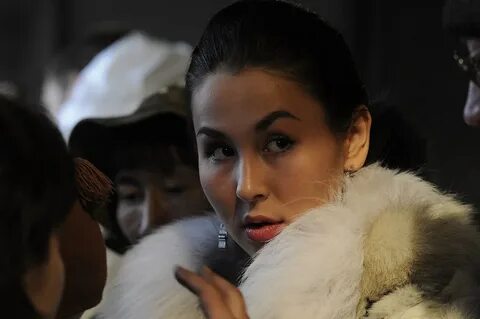 Semiz ayol bilan gangbangni onlayn tomosha qiling