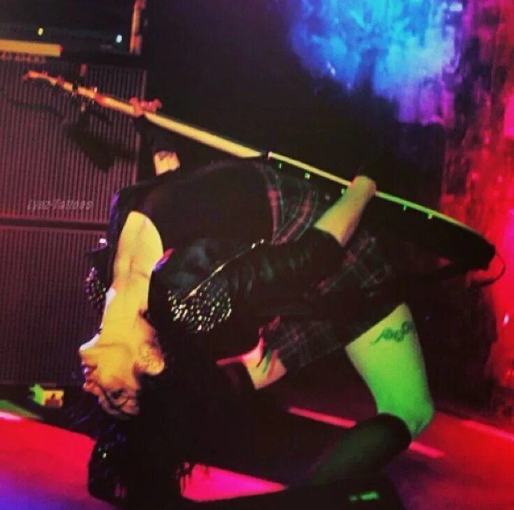Mindless self indulgence speed. Mindless self indulgence линдси. mindless self indulgence басистка. группа mindless self indulgence. mindless self indulgence linz.
