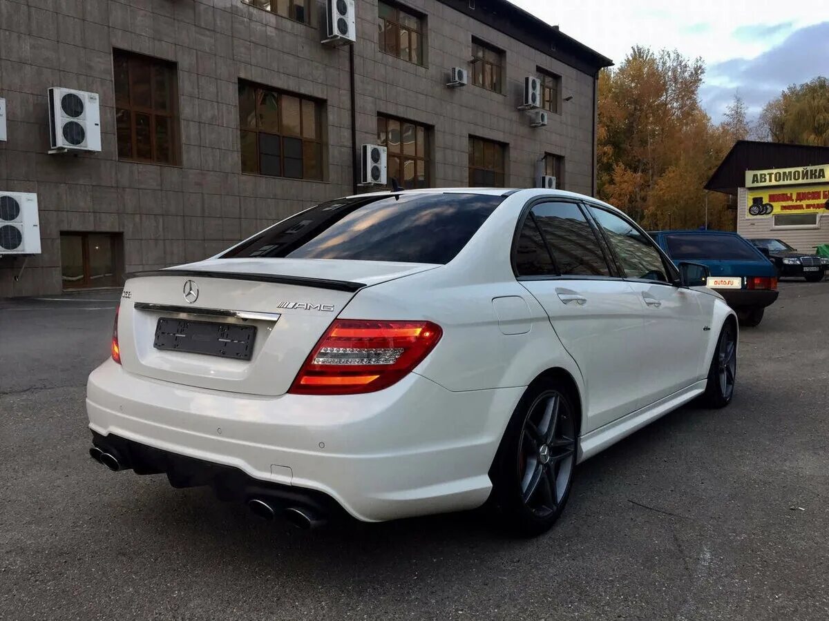 Мерседес 204 купить. Мерседес w204 AMG 63. Мерседес c63 AMG 204 кузов. Mercedes-Benz w204 АМГ. Mercedes Benz c class w204 AMG пакет.