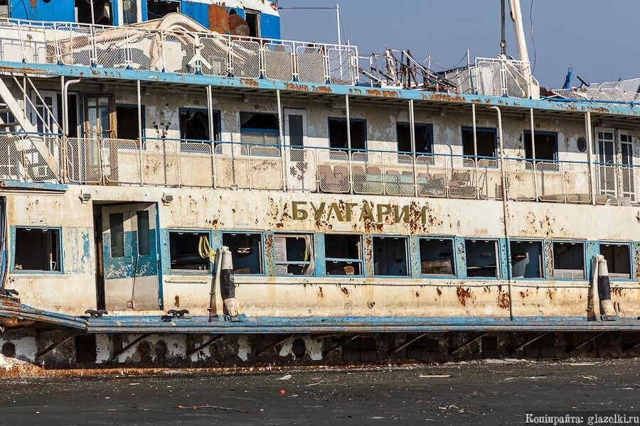 Крушение теплохода «Булгария». Булгария теплоход катастрофа. Затонул теплоход Булгария. Катастрофа теплохода Булгария 2011. Теплоход утонет