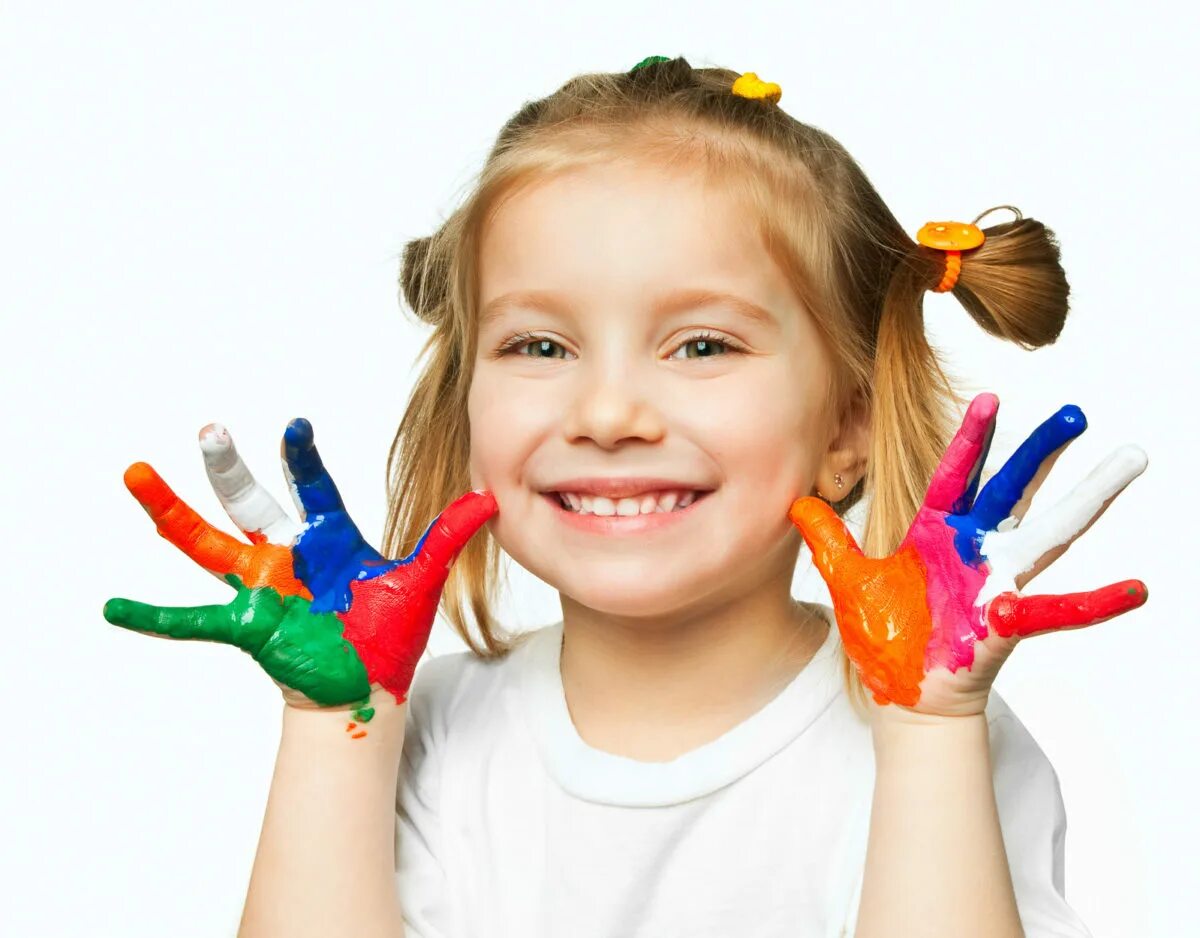 Краски для детей. Детское творчество. Дети творчество. Креативные дети. Цветные пальчики