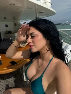 Would you accept my pics in dms? 