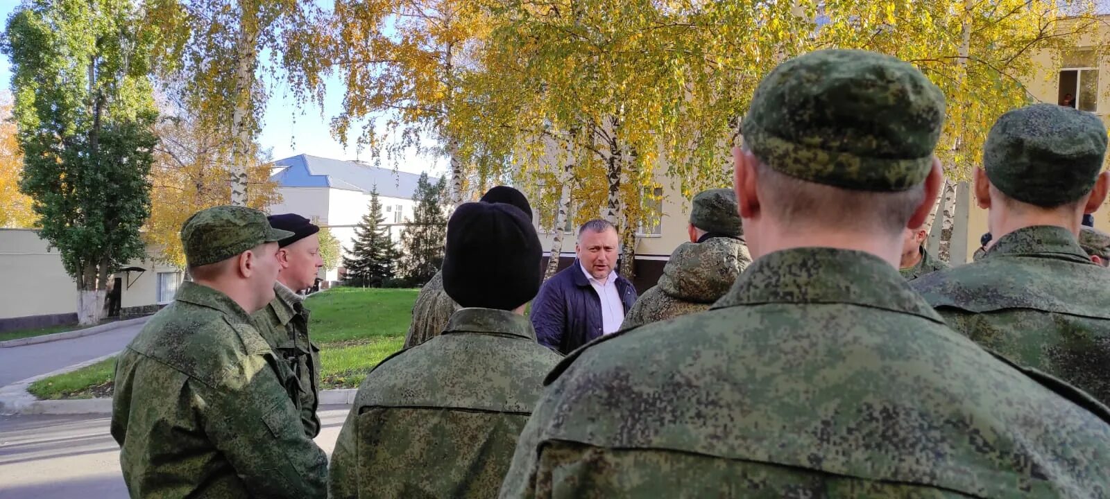 Новости мобилизованных когда домой насовсем вернут свежие. Мобилизованные военнослужащие. Самойловка мобилизация. Грачев встретился с мобилизованными. Грачев Вольск.