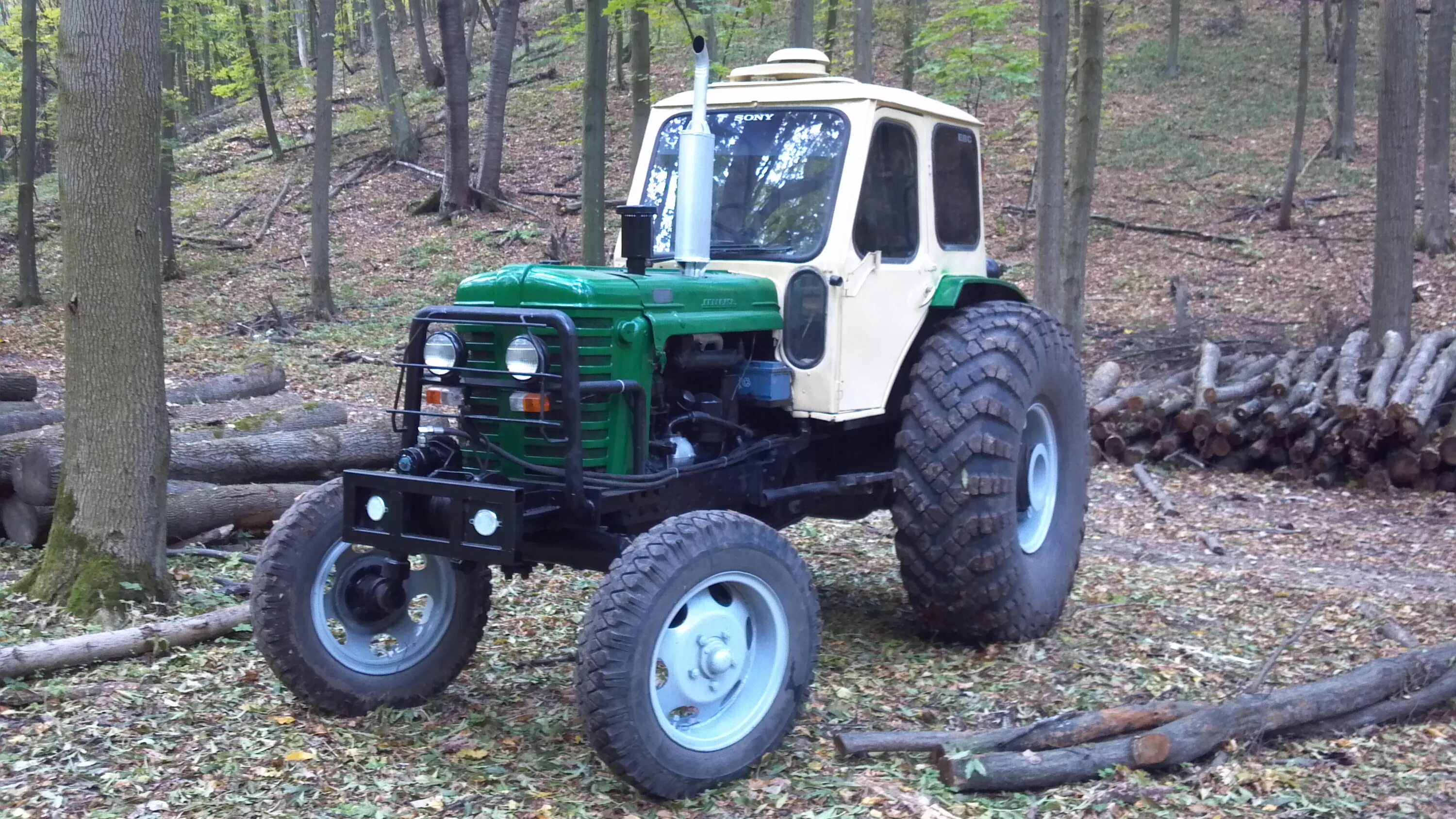 Юмз 6 малая кабина. Тюнинг юмз 6. Трактор т-40 с кабиной от юмз. Юмз 6 доработки. Юмз 6 кл салон.