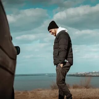 Слепой указывал дорогу безногий жал