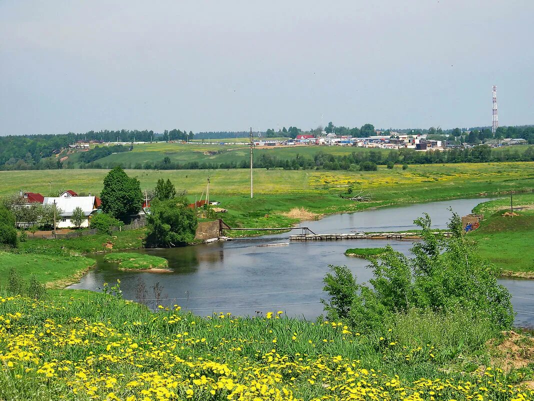 монастырь на берегу москва реки. город можайск река москва. можайск горошевский остров. москва река можайск. река свородня можайский район.