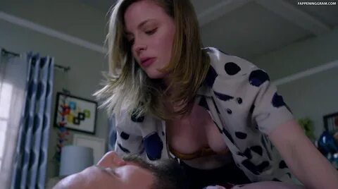 Gillian Jacobs Nude.