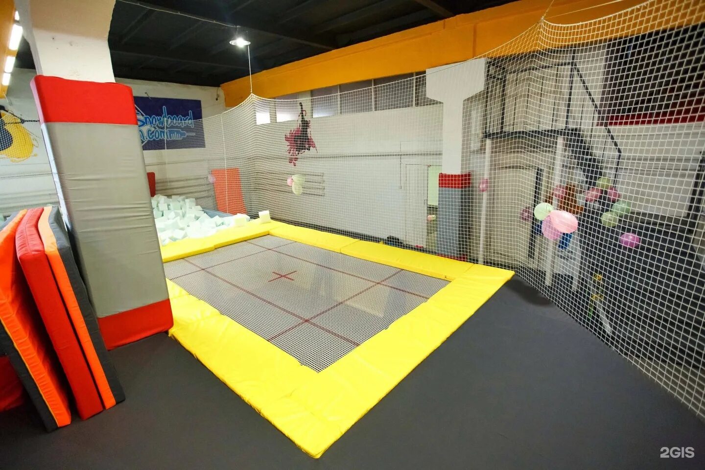 батуты сарапул. батутный центр сарапул. батутные центр скайпарк. батутный центр небо метро сокол. батутный парк небо сокол.