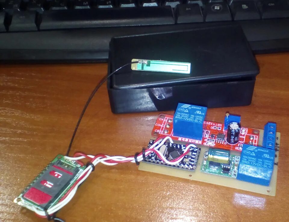 Сигнализация на ардуино. Sim800 сигнализация. Автозапуск на ардуино. GSM 900 Arduino сигнализация. Охранная сигнализация на ардуино.