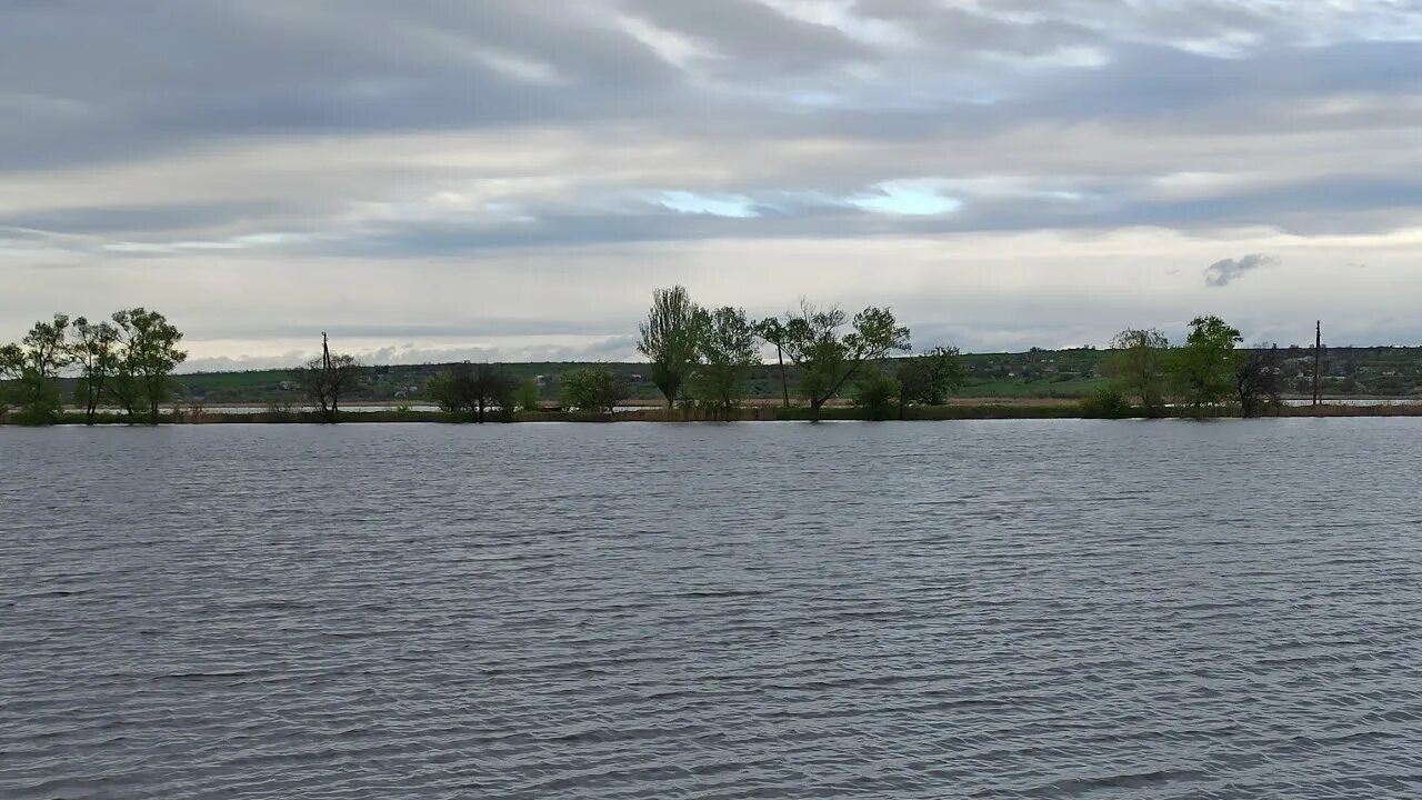 Река конка. Река Конка Запорожская область. Река Конка Херсонская область. Река Конка в малой токмачке. Уровень воды в реке.